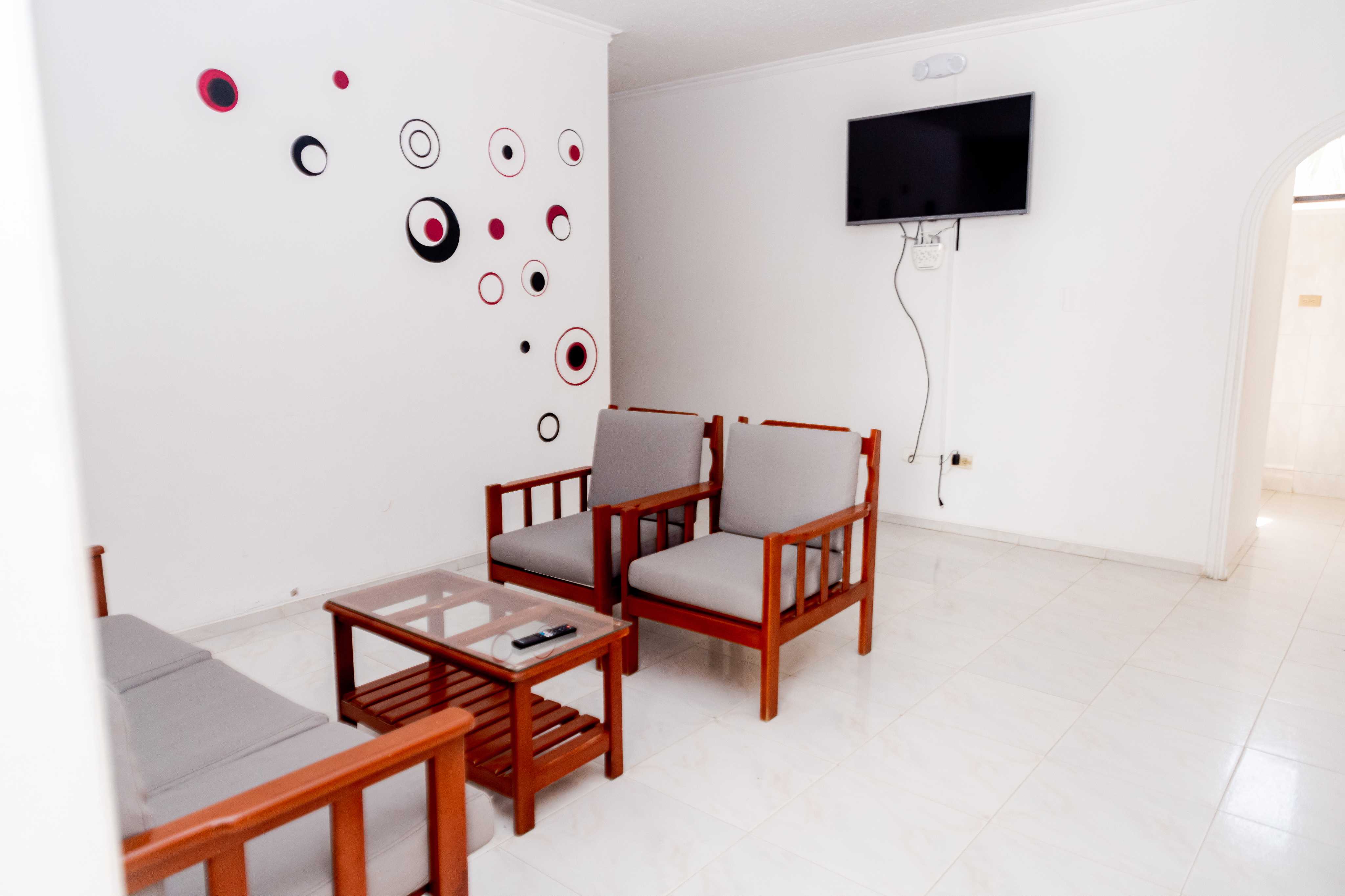 Apartment with Mountain Views - 2